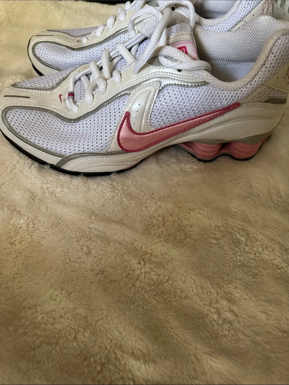 Woman’s nike Shox